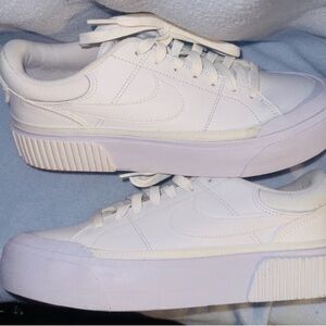 Nike Court Legacy Lift